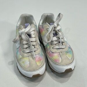 Girls size 13 Cat & Jack sneakers